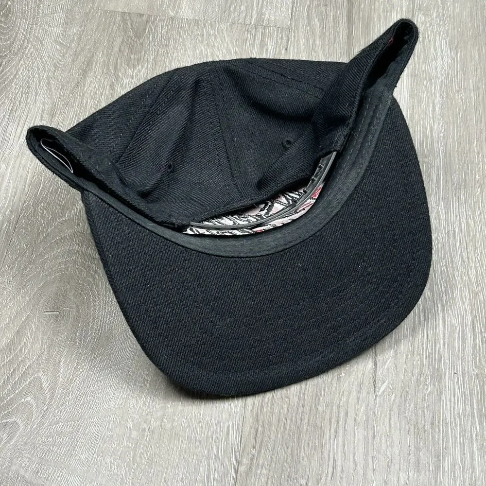 NEW Black Suicide Squad Movie Hat Cap In Squad We Trust DC‎ Comics Flat Brim